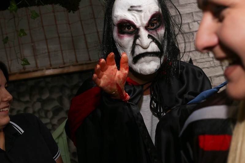 Тыквенные фонари и декорации для квеста на Хэллоуин в Arkhangelsk